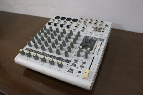 Mezcladora de Audio PHONIC