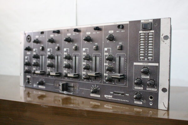 Consola Mezcladora GEMINI