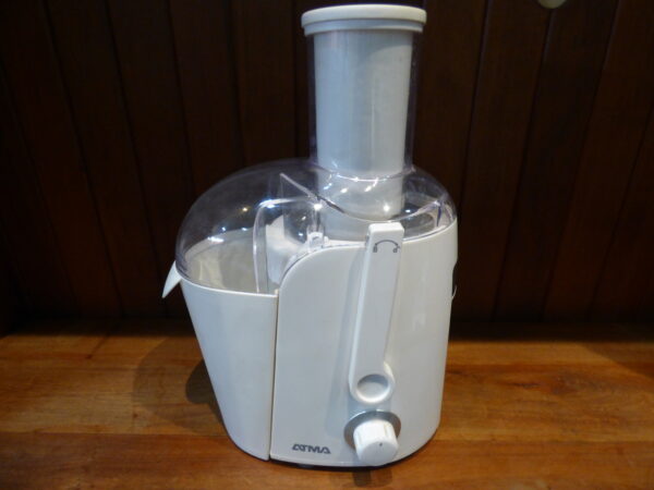 Extractor de jugo ATMA
