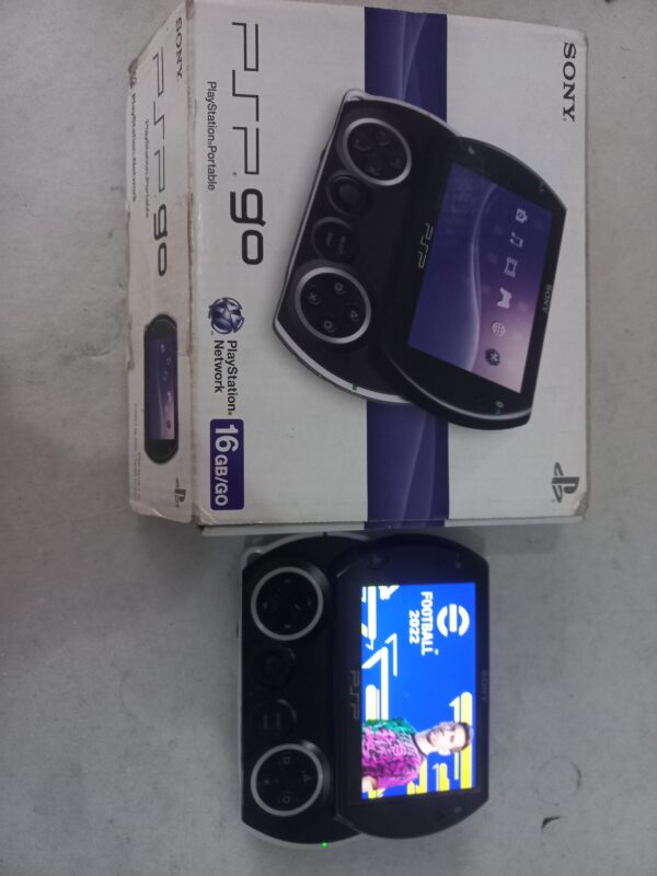 PSP GO