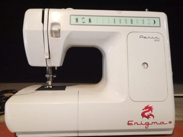 Máquina de coser ENIGMA AERIS