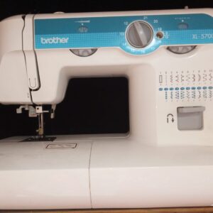 Máquina de coser BROTHER