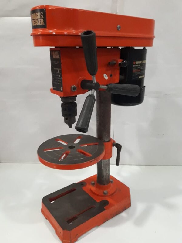 Taladro de banco BLACK & DECKER